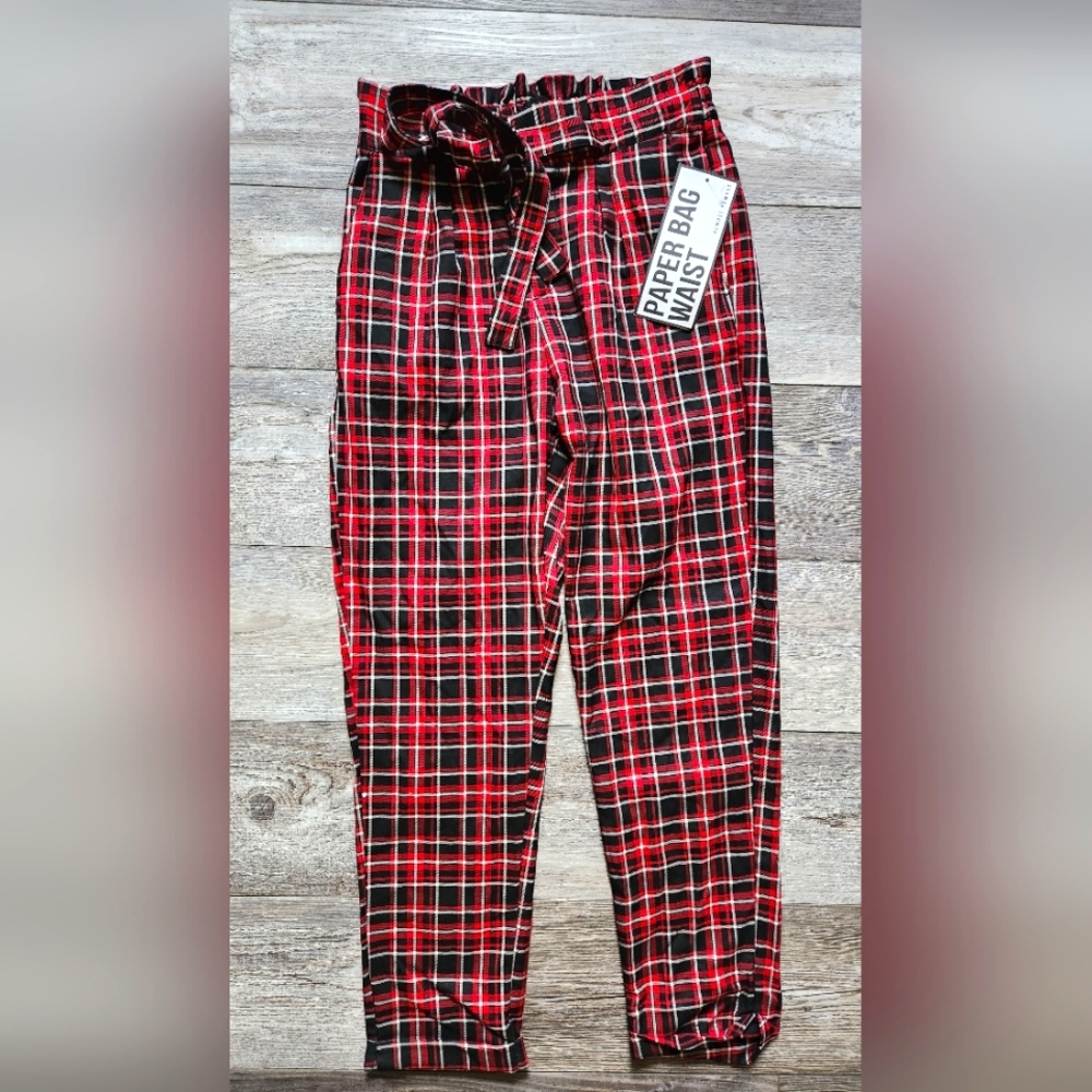 ALMOST FAMOUS Tie Waist Women Red/Black Plaid Paper Waist Bag  Pants siz…